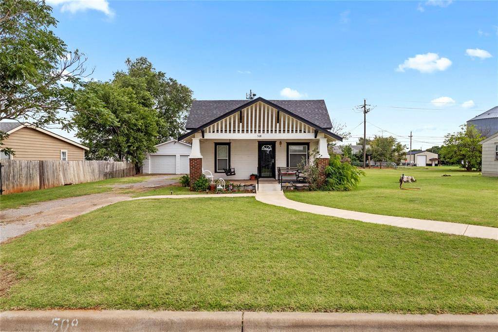 508 E Rainey AVE, Weatherford, OK 73096