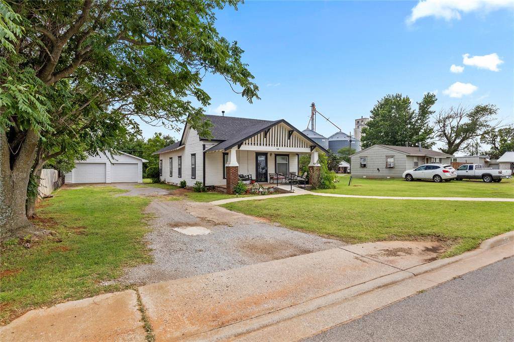 508 E Rainey AVE, Weatherford, OK 73096