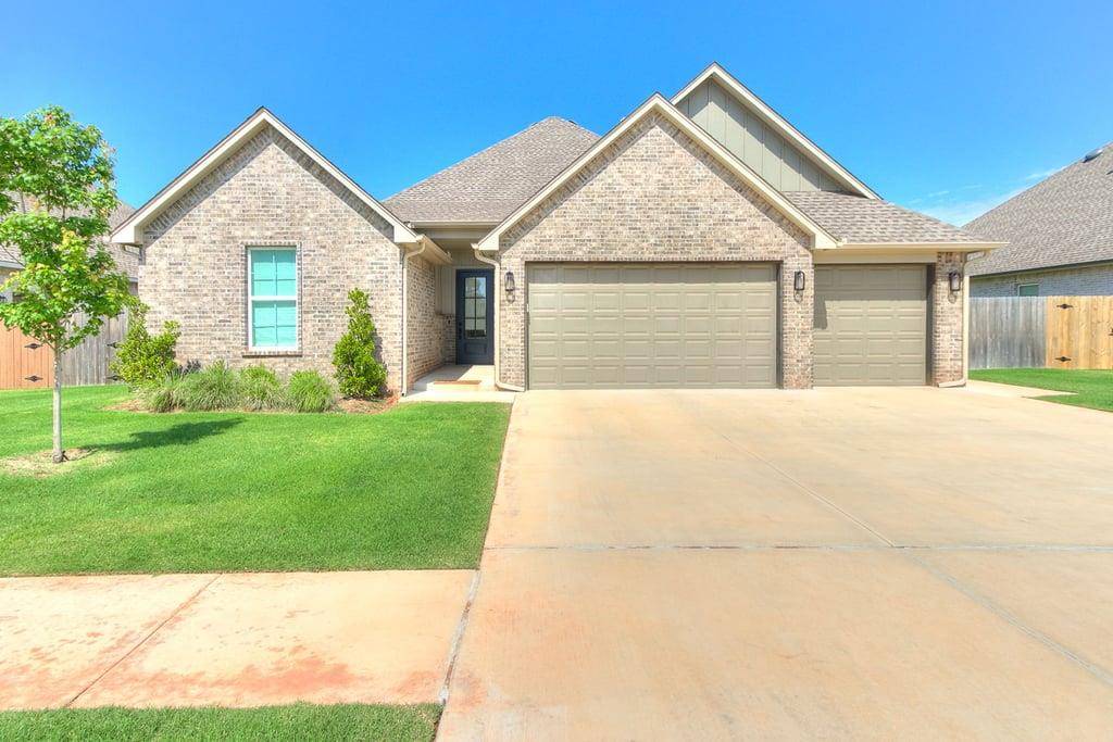 5609 Copper Stone CT, Mustang, OK 73064