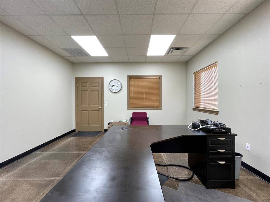 404 W Pikes Peak RD, Chickasha, OK 73018