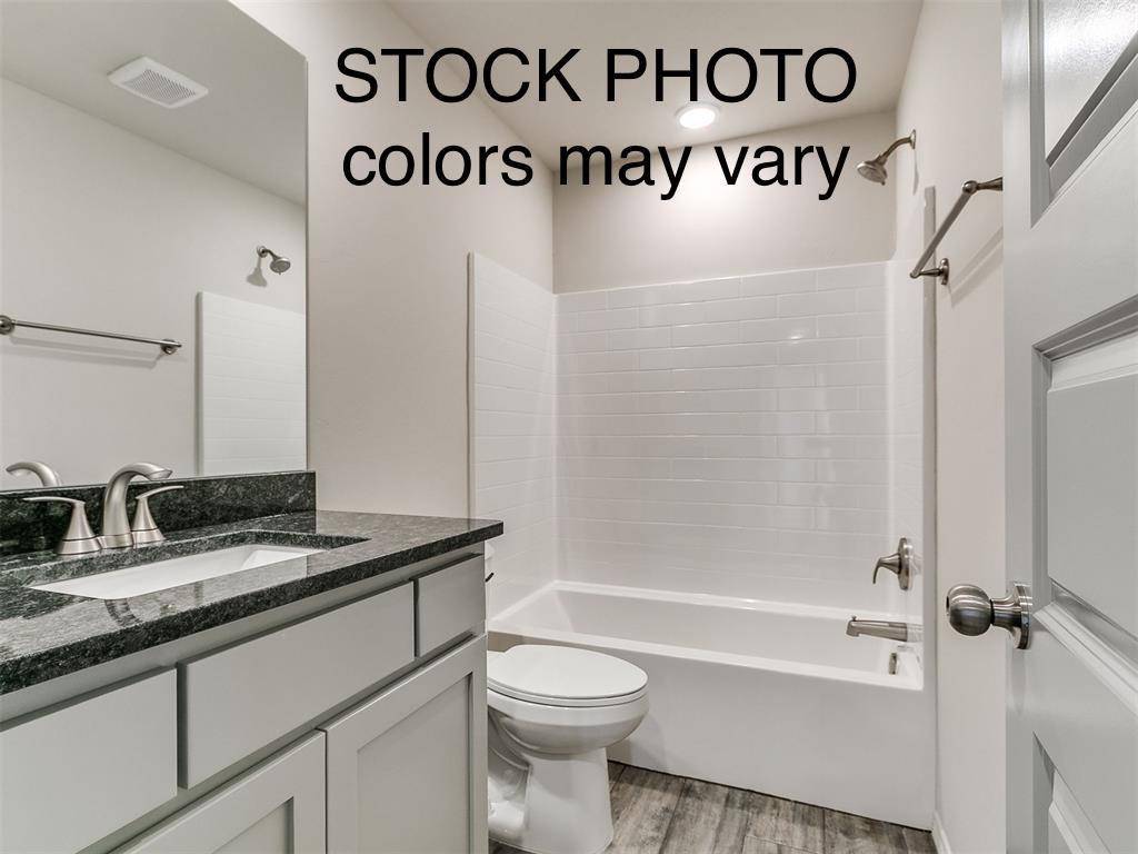 1905 Sage Valley TER, Yukon, OK 73099