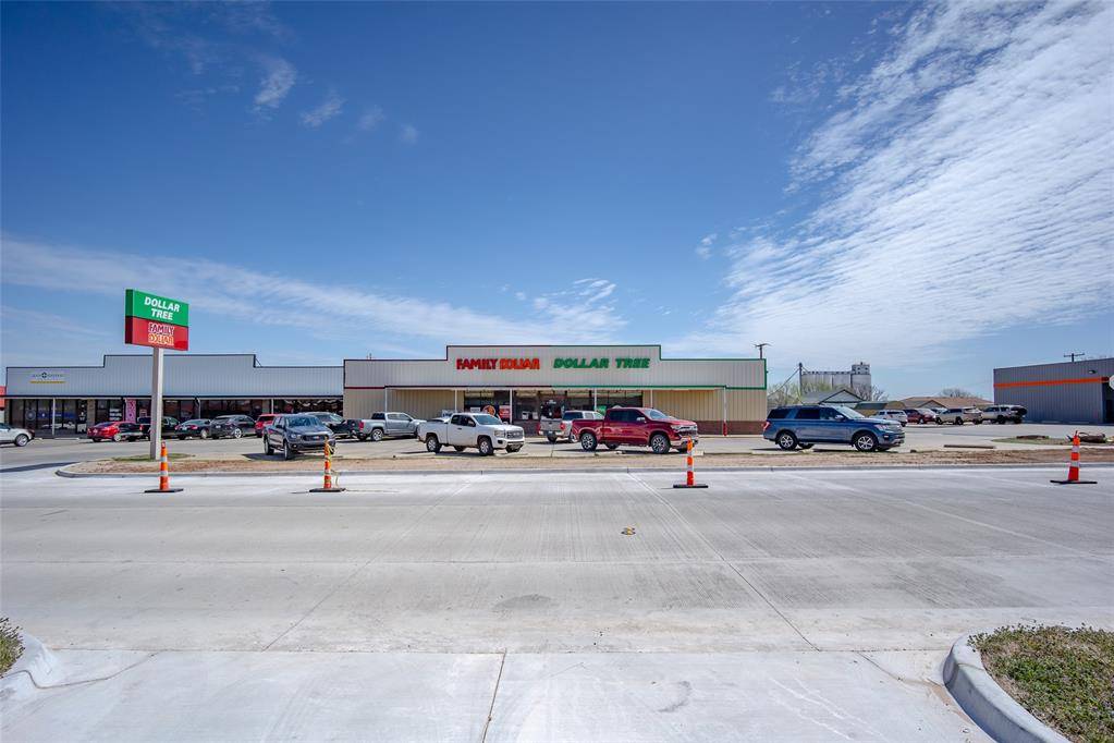 301 N Broadway AVE, Hinton, OK 73047