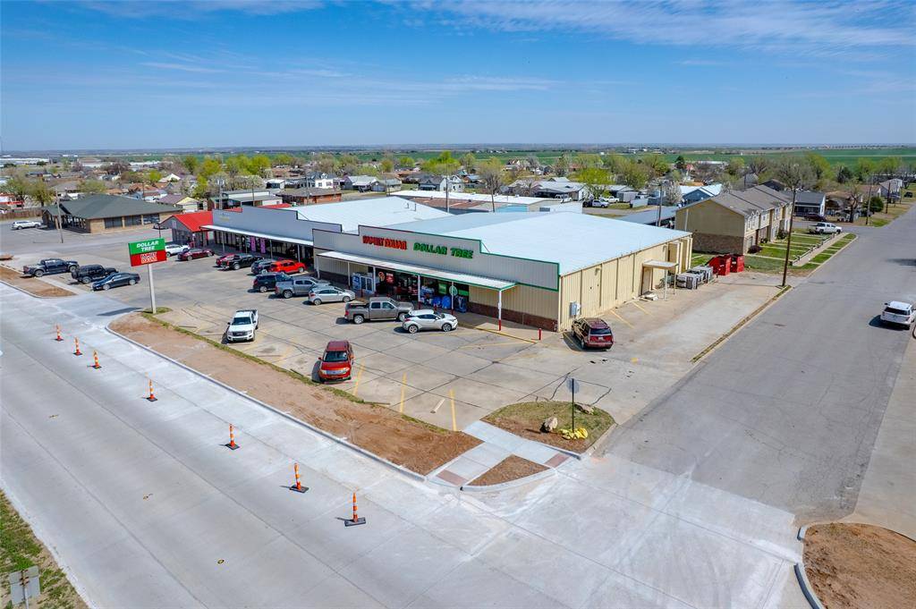 301 N Broadway AVE, Hinton, OK 73047