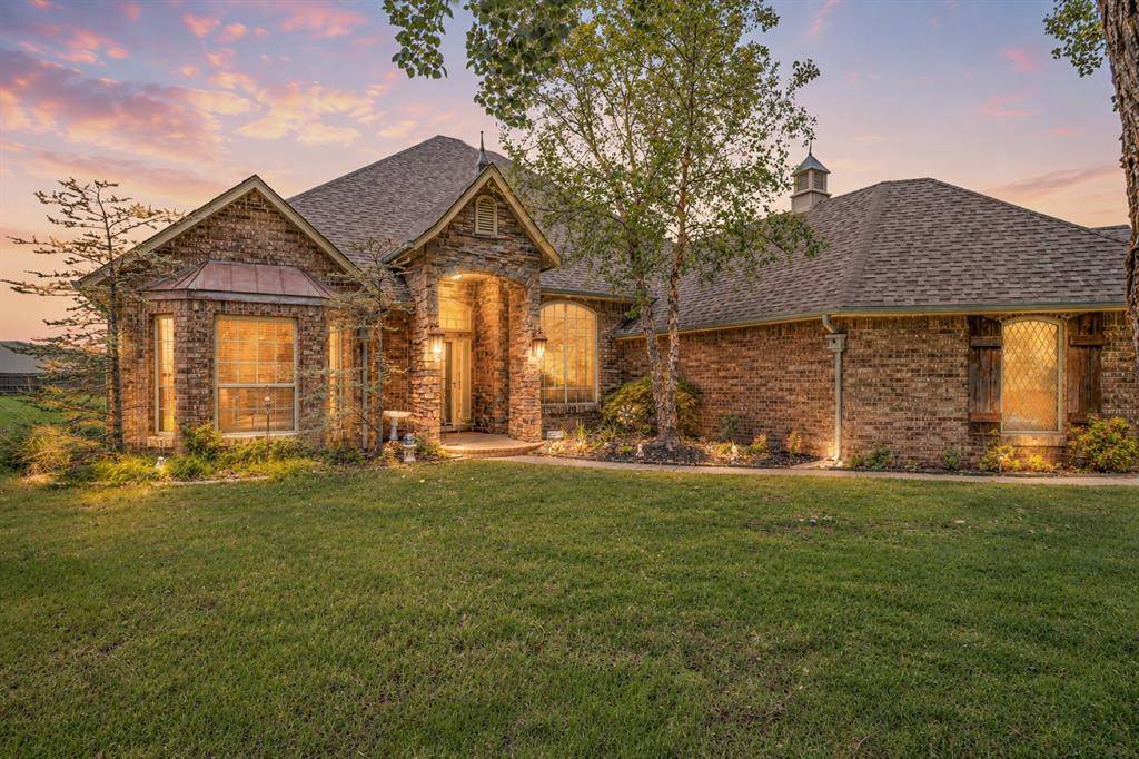 15215 Coral Creek LN, Oklahoma City, OK 73165