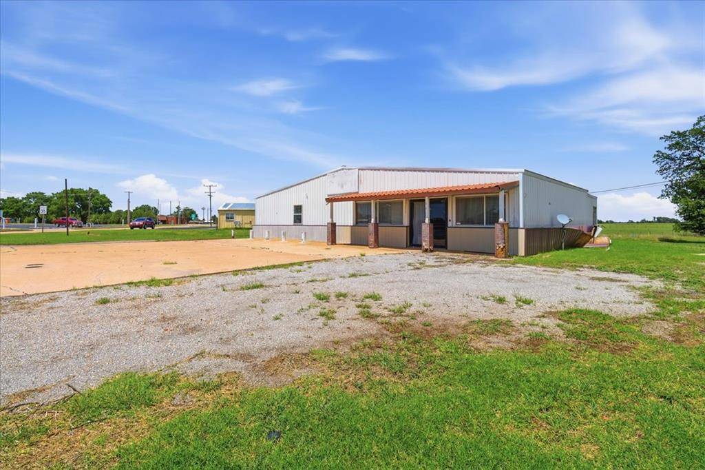 221 S 44 HWY, Burns Flat, OK 73647