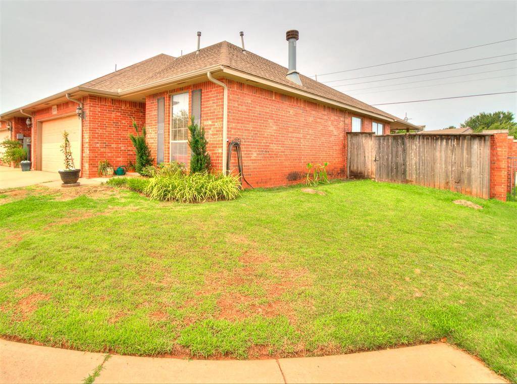17119 Cedar DR, Edmond, OK 73012