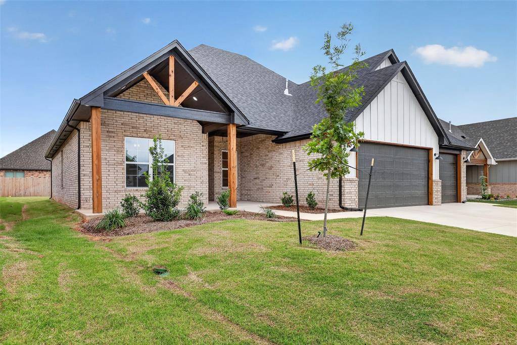 10404 SW 49th ST, Mustang, OK 73064
