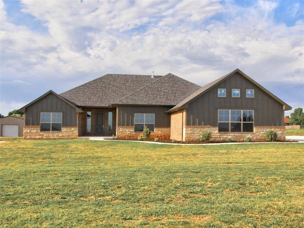 8681 Oak Tree CIR, Edmond, OK 73025