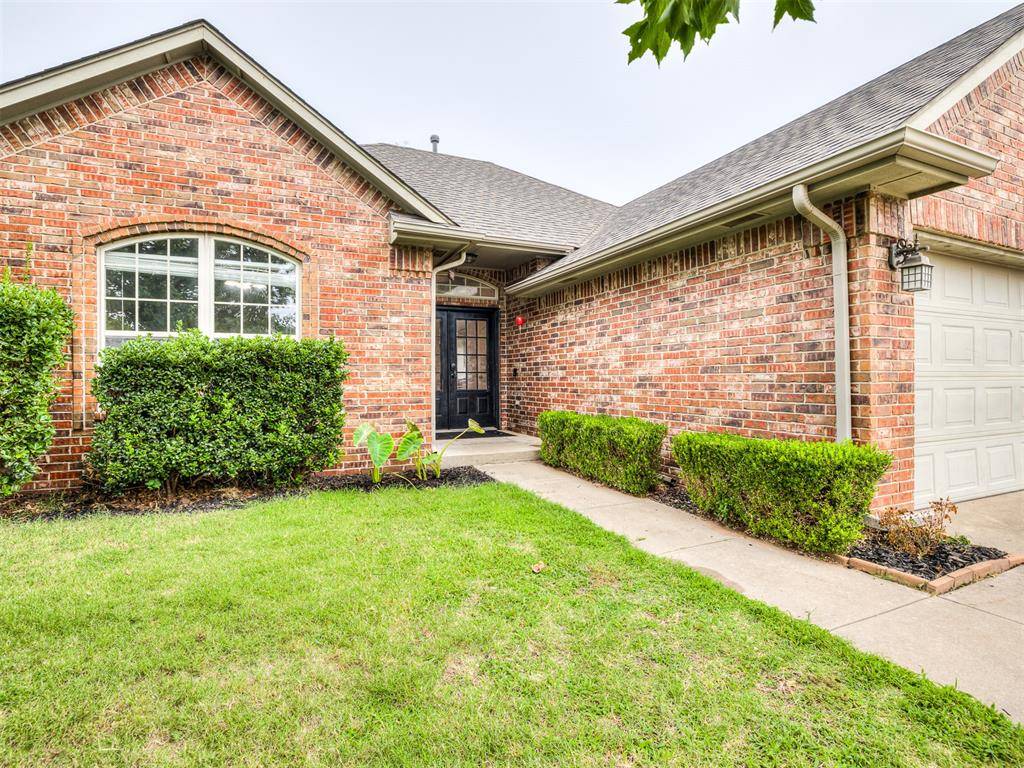 9029 NW 79th TER, Yukon, OK 73099