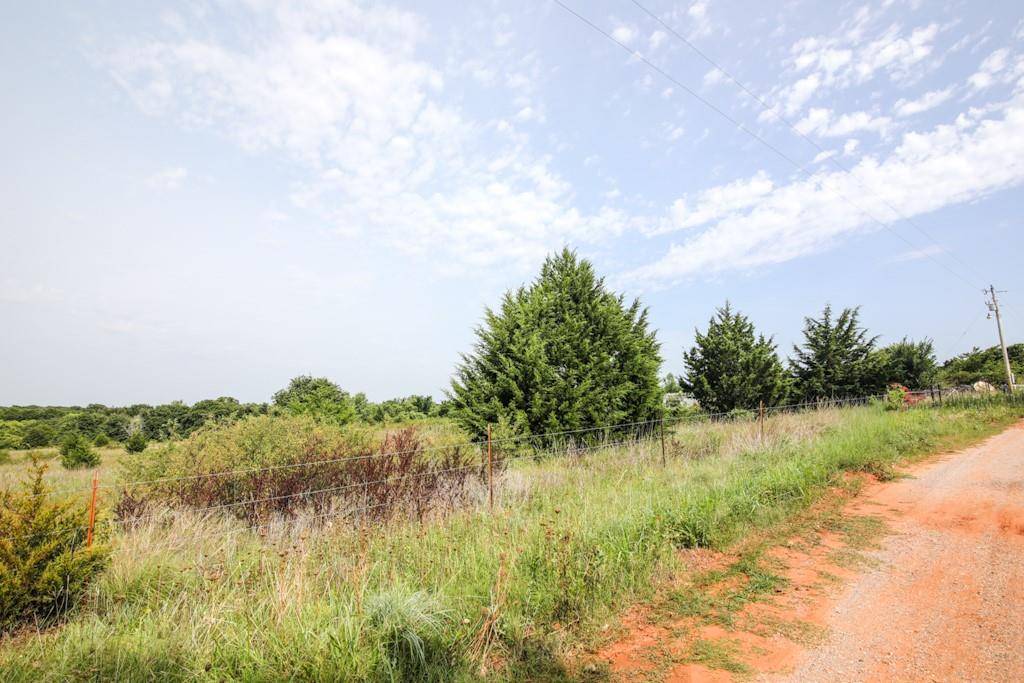 BLOCK 1 LOT 30, VINSON ESTATES ADDITION, Lindsay, OK 73052