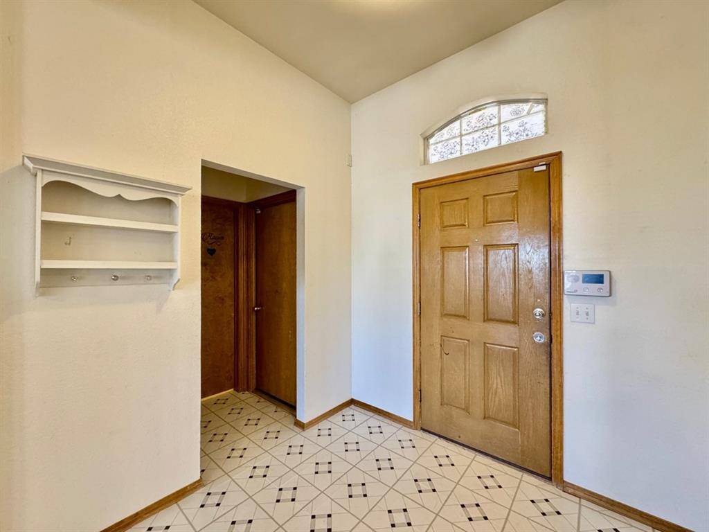 8221 Greer WAY, Oklahoma City, OK 73132