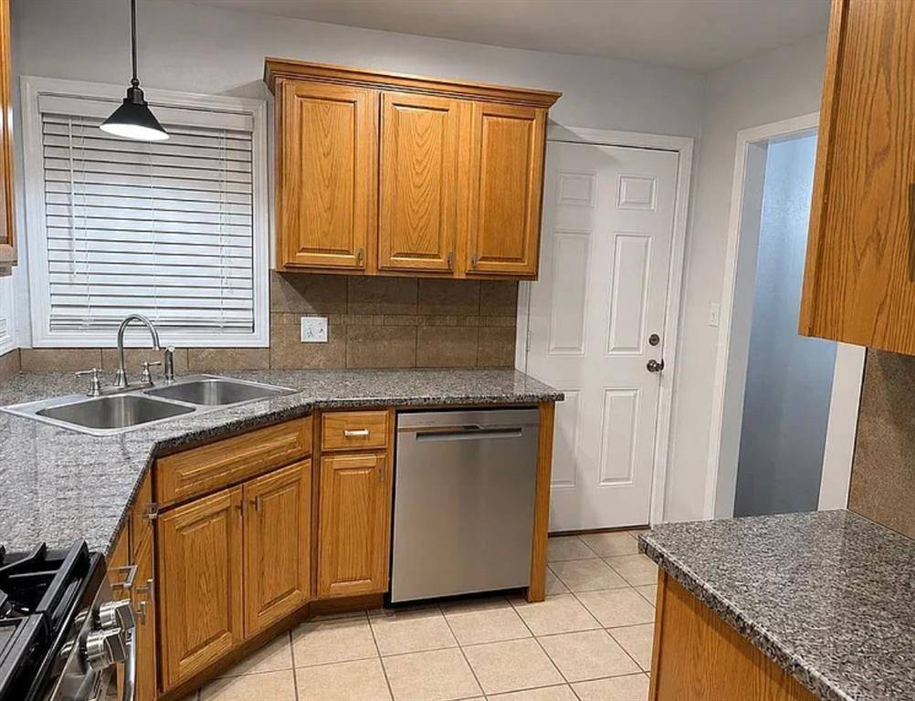 124 E Pratt DR, Midwest City, OK 73110