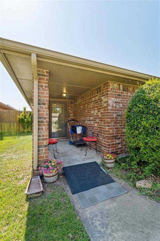 404 N Willowood DR #404 & 406, Yukon, OK 73099