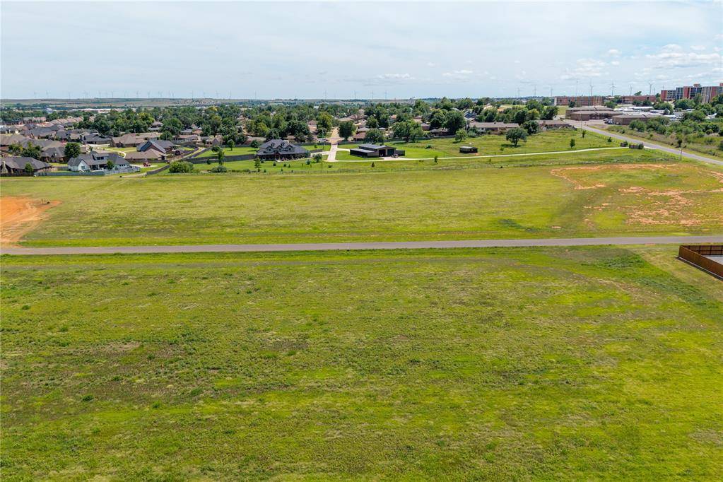 24123 E 1016 RD, Weatherford, OK 73096