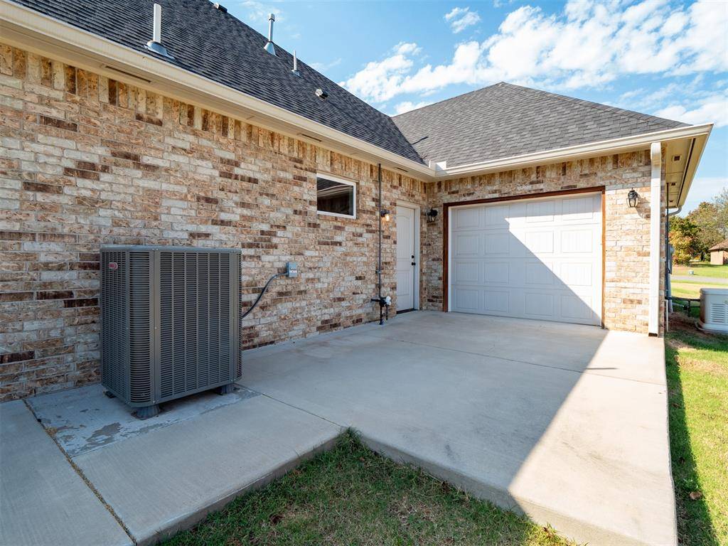 5520 Sunset Ridge RD, Newalla, OK 74857