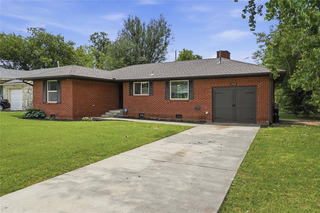 1408 Oxford WAY, The Village, OK 73120