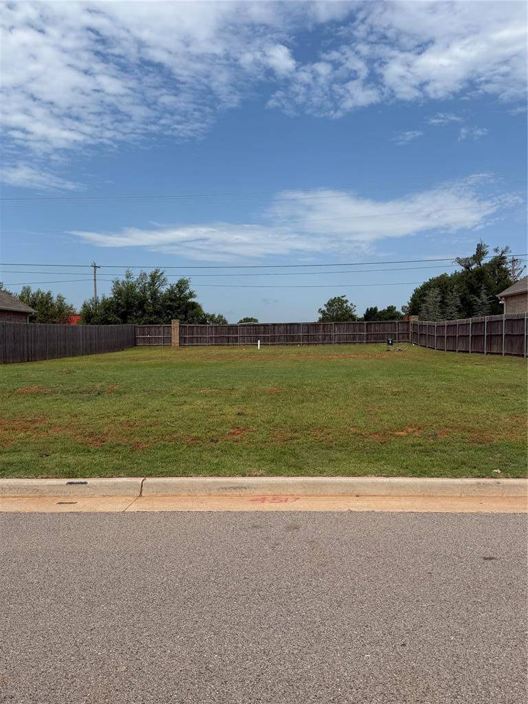 4517 Hambletonian LN, Mustang, OK 73064