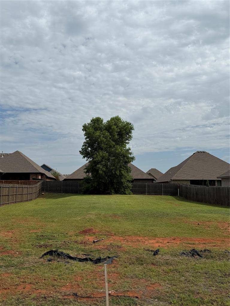 12101 SW 50th ST, Mustang, OK 73064