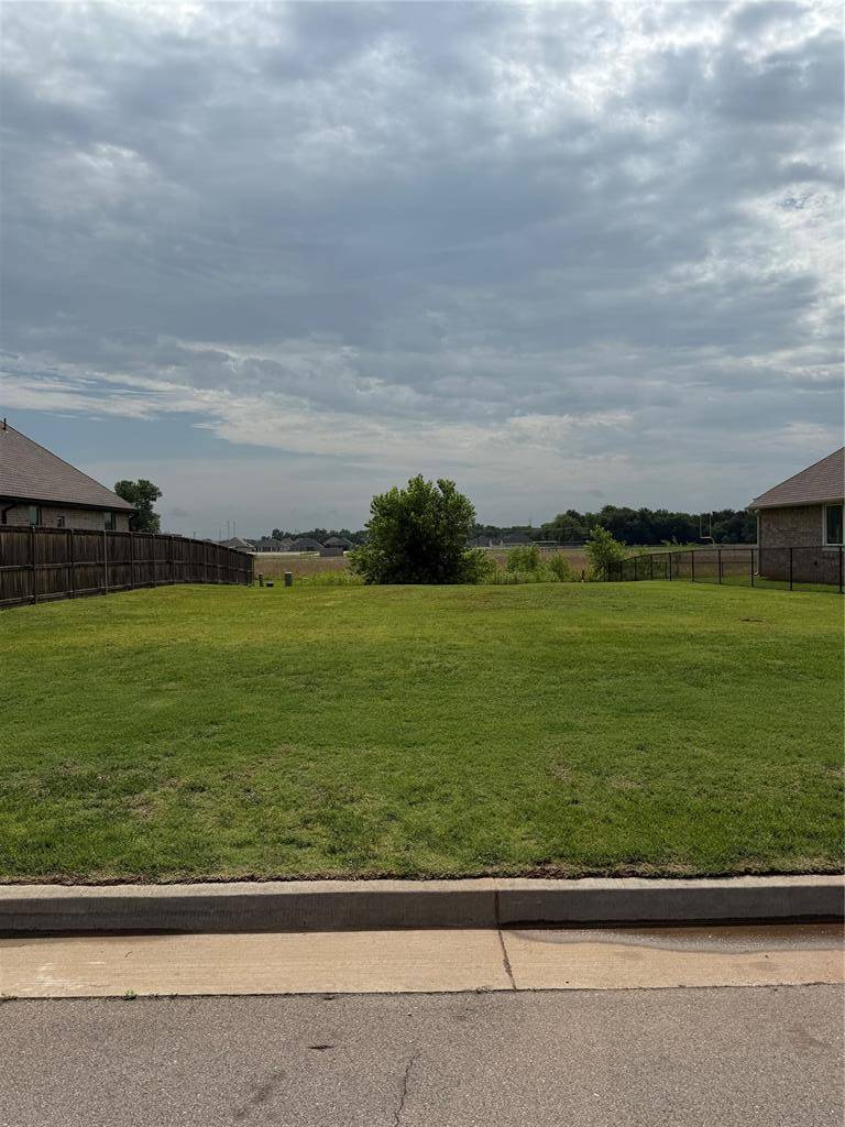 5012 McCann CT, Mustang, OK 73064