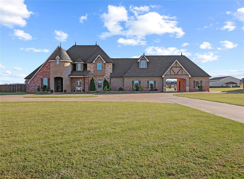 2700 E Lawter RD, Weatherford, OK 73096