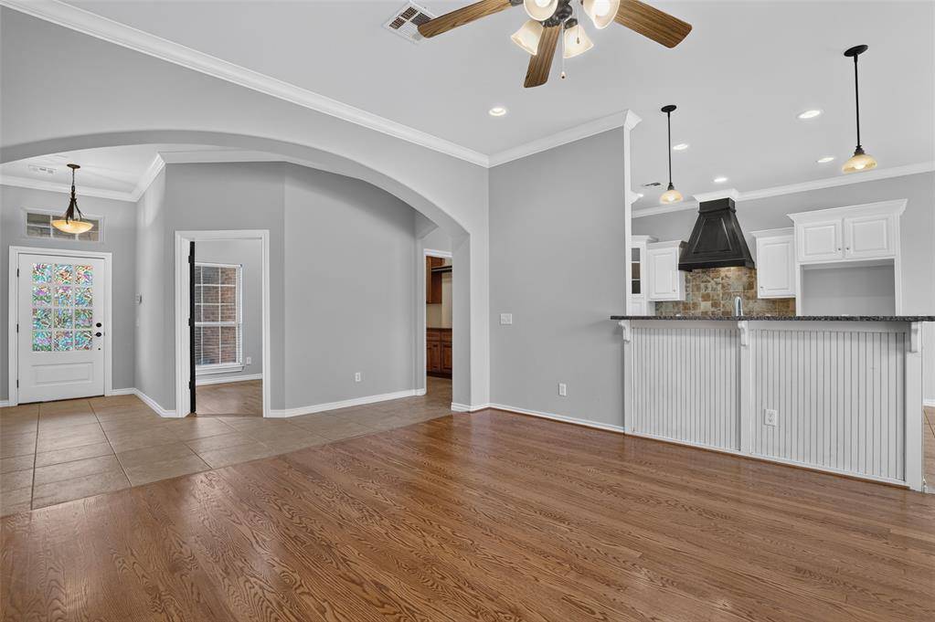 16700 Moorgate LN, Edmond, OK 73012