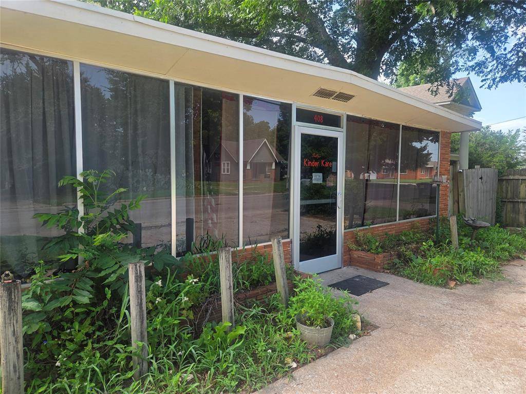 408 E Charles ST, Pauls Valley, OK 73075