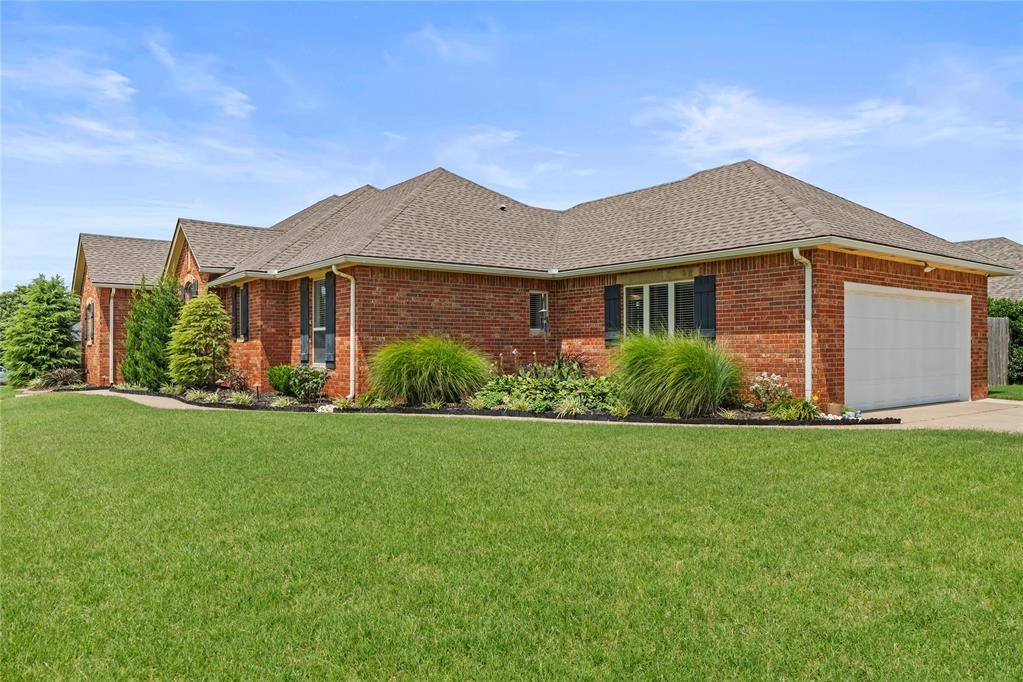 505 Swingman RD, Yukon, OK 73099