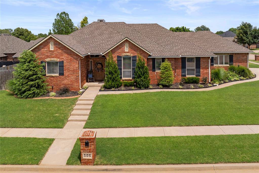505 Swingman RD, Yukon, OK 73099