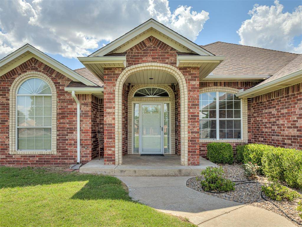 809 Grandview Rd, Tuttle, OK 73089