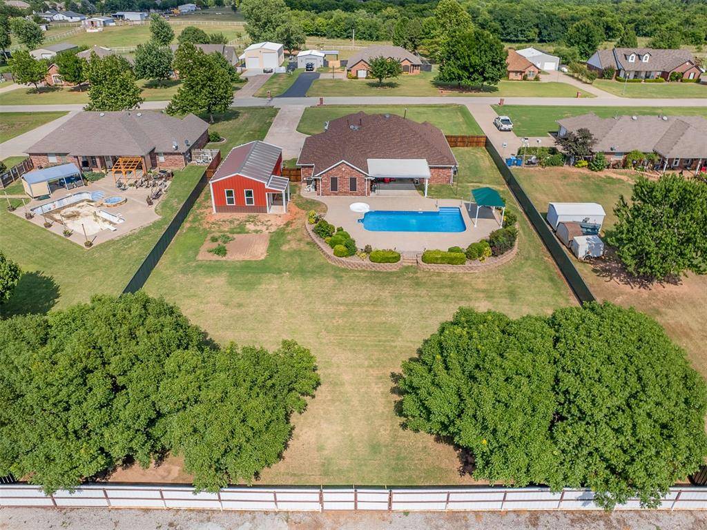 809 Grandview Rd, Tuttle, OK 73089
