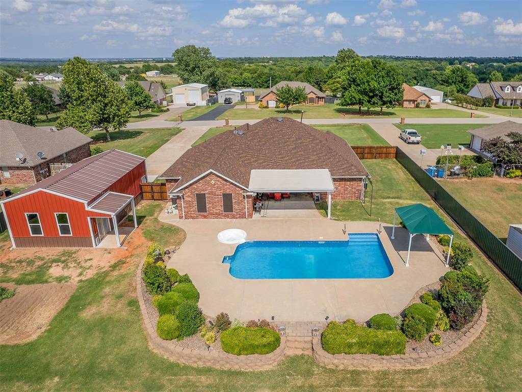 809 Grandview Rd, Tuttle, OK 73089