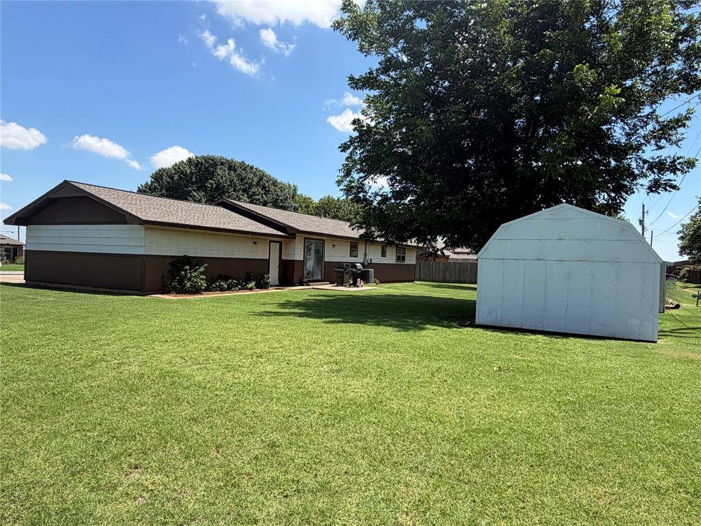 703 S 7th ST, Canute, OK 73626