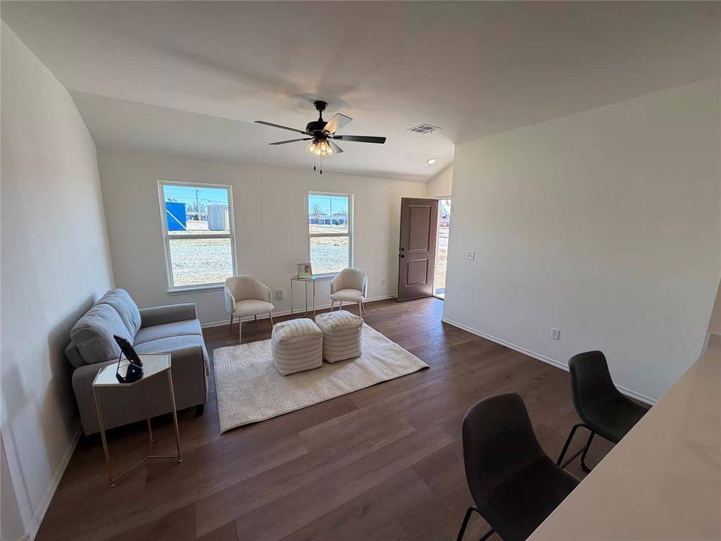 211 Mason CT, Yukon, OK 73099