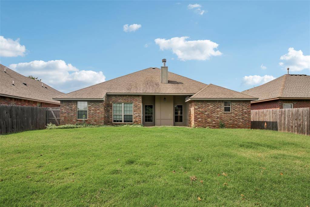 1405 Luke LN, Norman, OK 73072