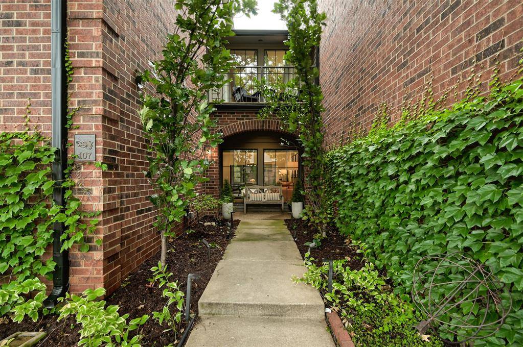 6208 Waterford BLVD #107, Oklahoma City, OK 73118