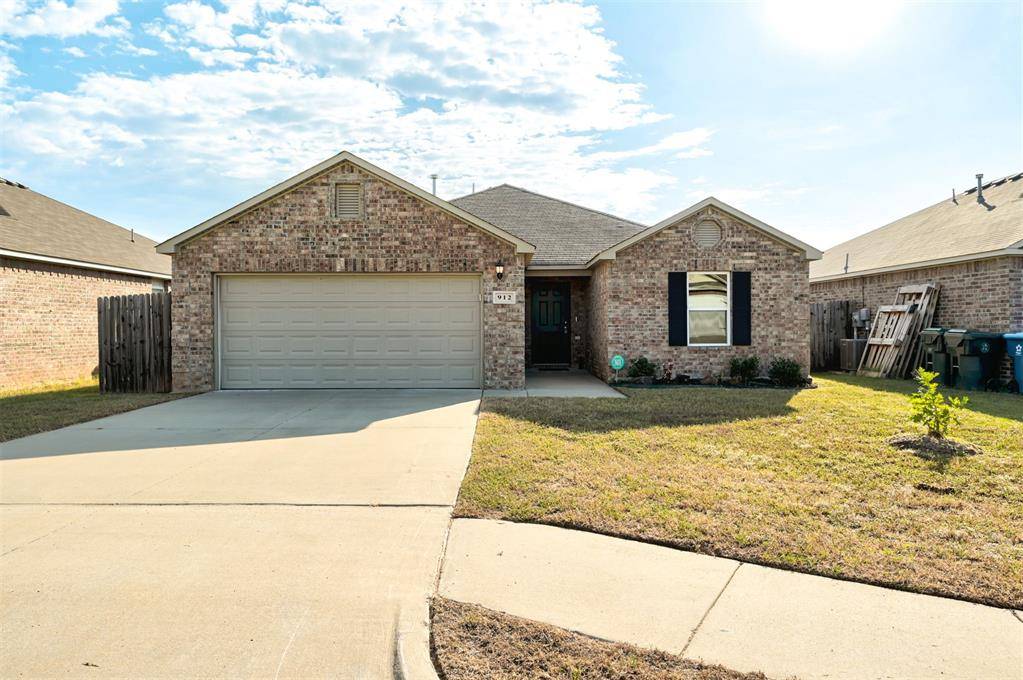 912 Klare LN, Midwest City, OK 73130