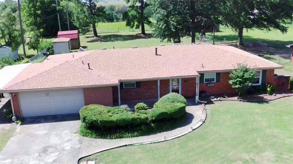 817 W Date ST, Okemah, OK 74859