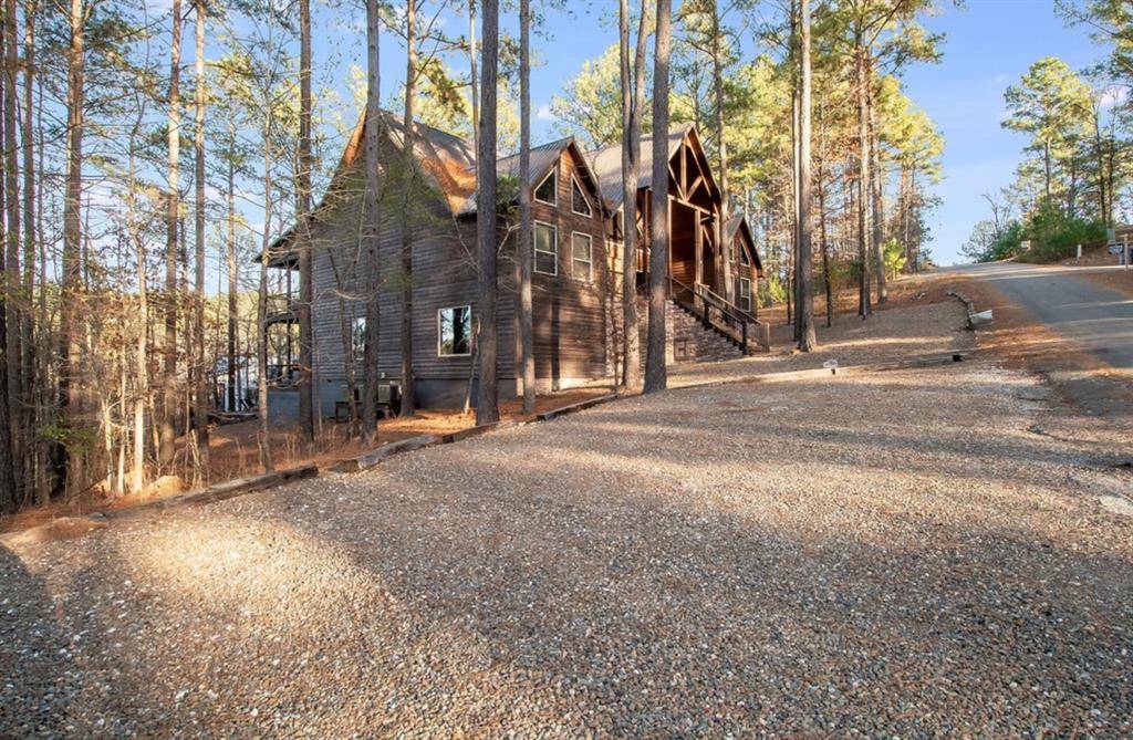 706 Red Berry TRL, Broken Bow, OK 74728