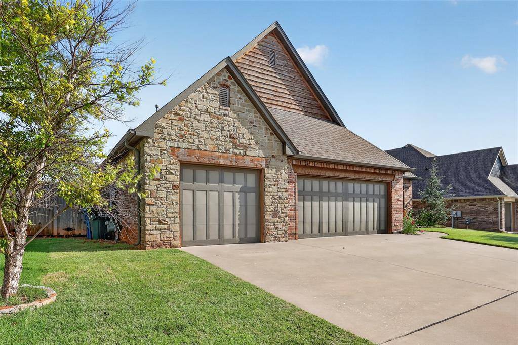 3032 Drake Crest DR, Edmond, OK 73034