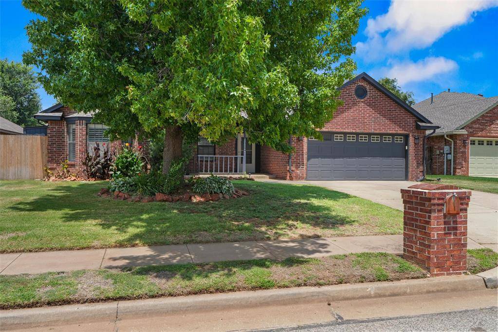 1608 Redtail Hawk, Edmond, OK 73003