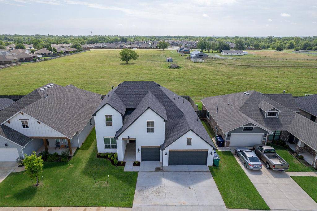 800 Firefork AVE, Yukon, OK 73099