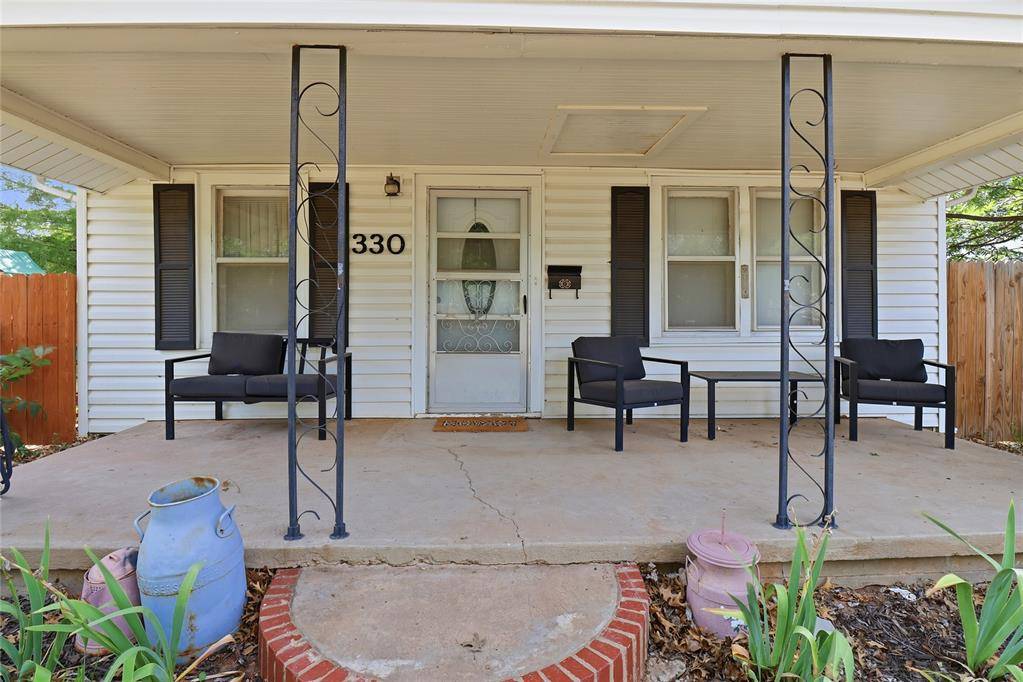 330 N Bailey ST, Hobart, OK 73651