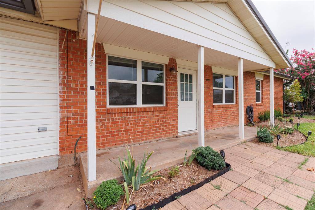 208 Maple ST, Elgin, OK 73538