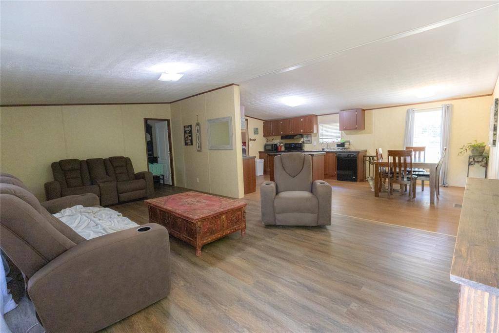 2047 County Road 1300 RD, Blanchard, OK 73010