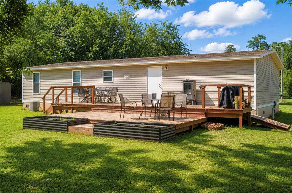 2047 County Road 1300 RD, Blanchard, OK 73010