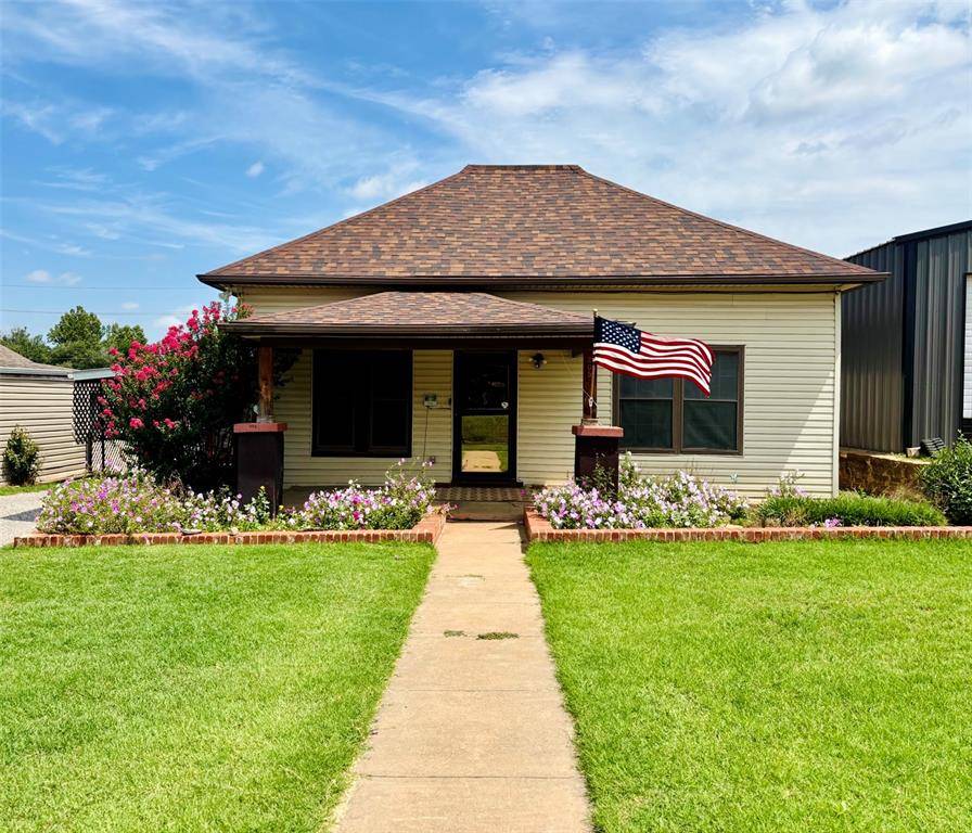 205 E 1st ST, Carnegie, OK 73015