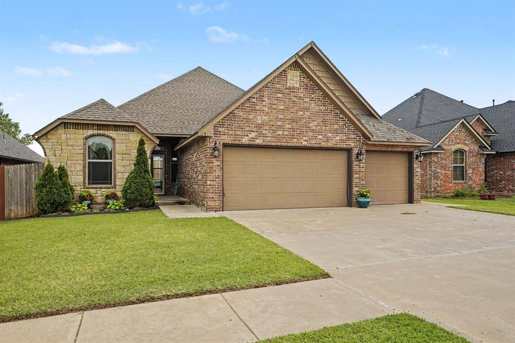 11920 SW 18th ST, Yukon, OK 73099