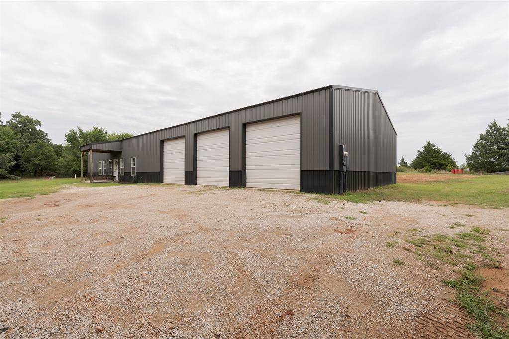 5250 Crystal Lake DR, Guthrie, OK 73044