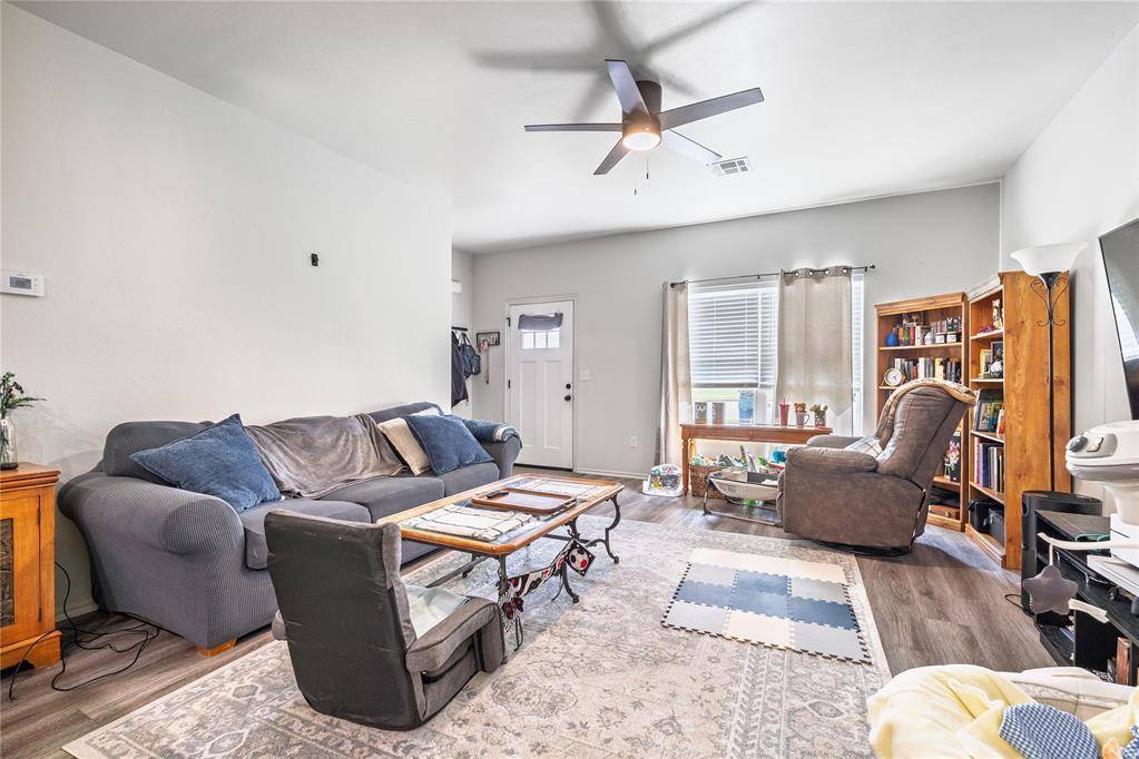 1644 Comice DR, Newcastle, OK 73065
