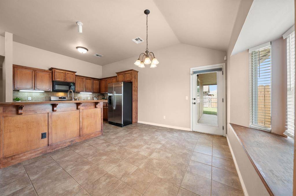 21201 River Lark LN, Edmond, OK 73012